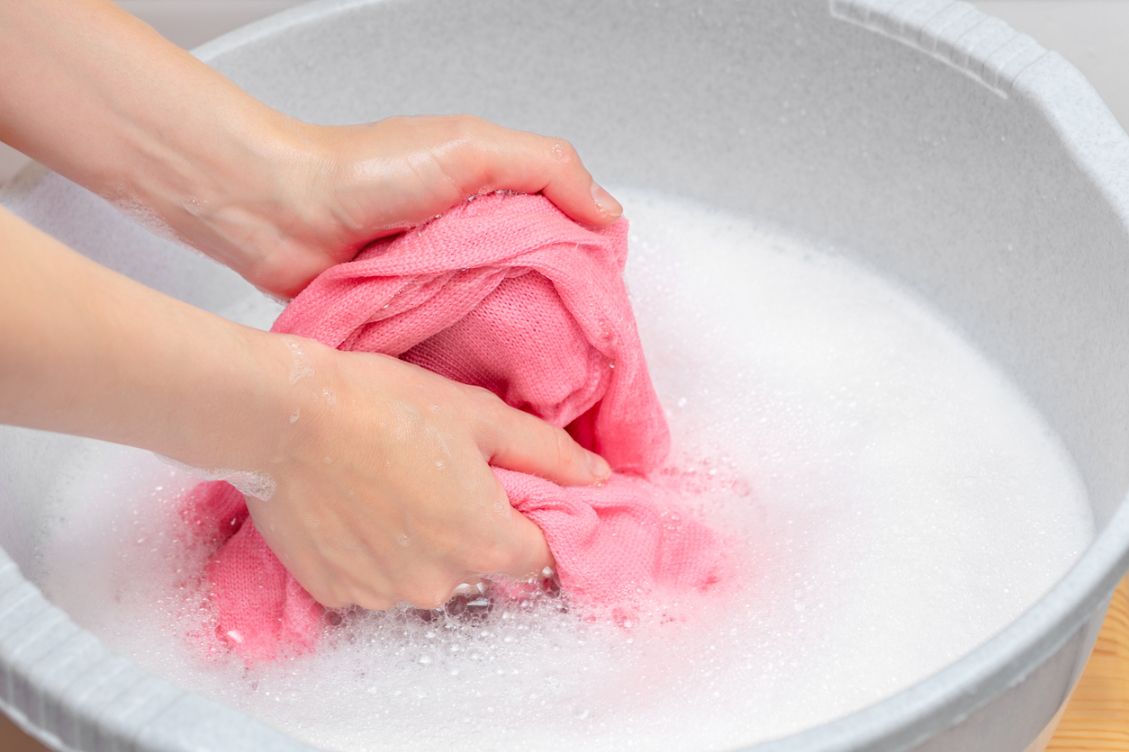 Liquide vaisselle et mains 2 en 1 au bicarbonate de soude et glycérine.
