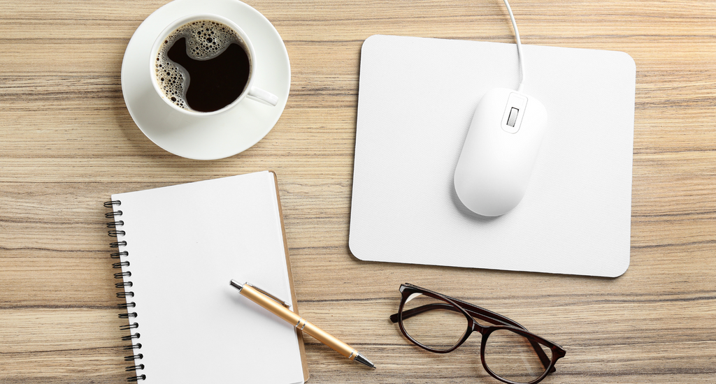 Comment (Bien) Nettoyer un Tapis de Souris (Naturellement) ?