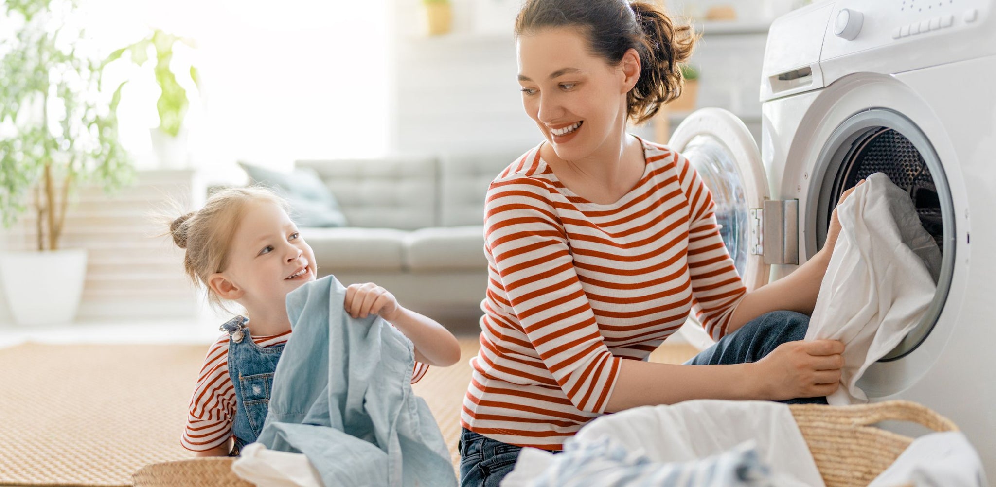 Comment choisir la lessive adaptée à la peau sensible de votre bébé ?