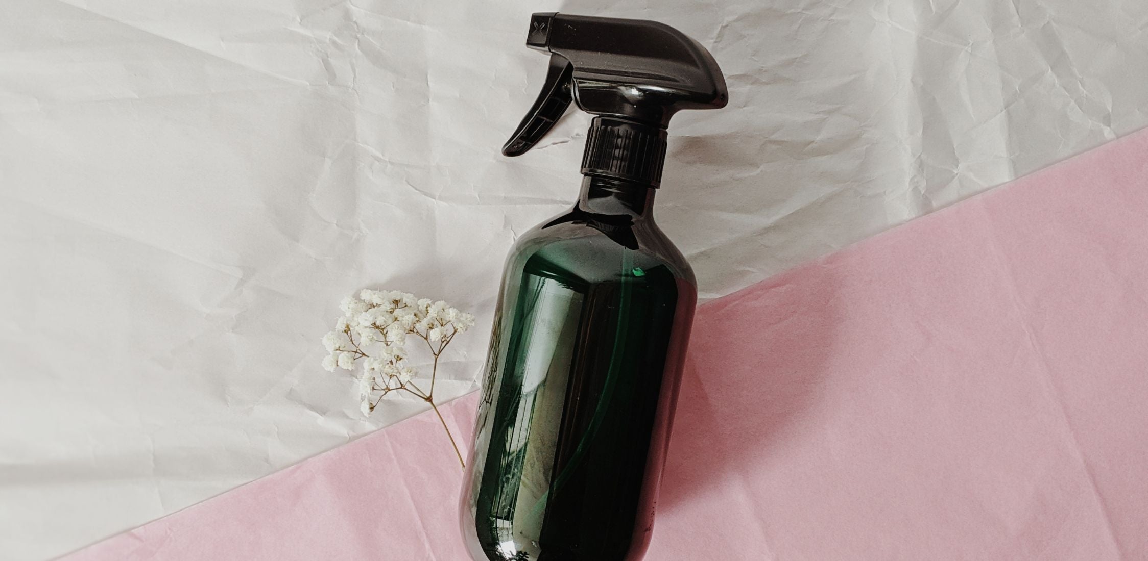 Comment utiliser son spray nettoyant maison de manière économique ?