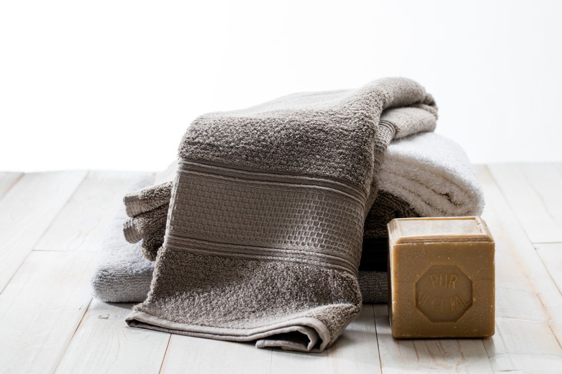 Remplacer la Lessive par du Savon (ou Gel Douche) : Une Bonne Idée ?