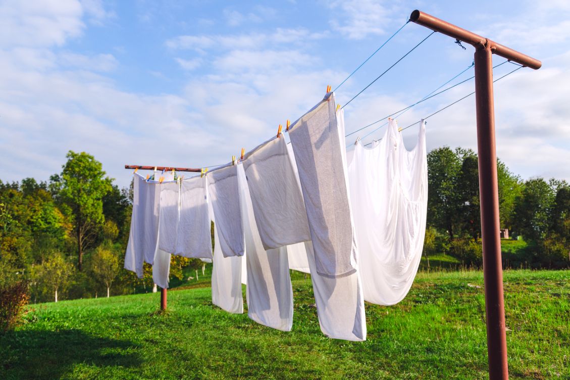Comment Désinfecter ses Vêtements Sans les Laver ? (Naturellement)