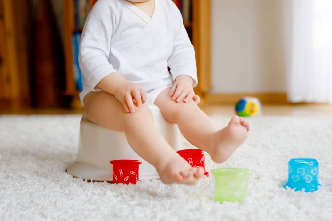20 Astuces Propreté pour Bébé (Naturelles & Efficaces)