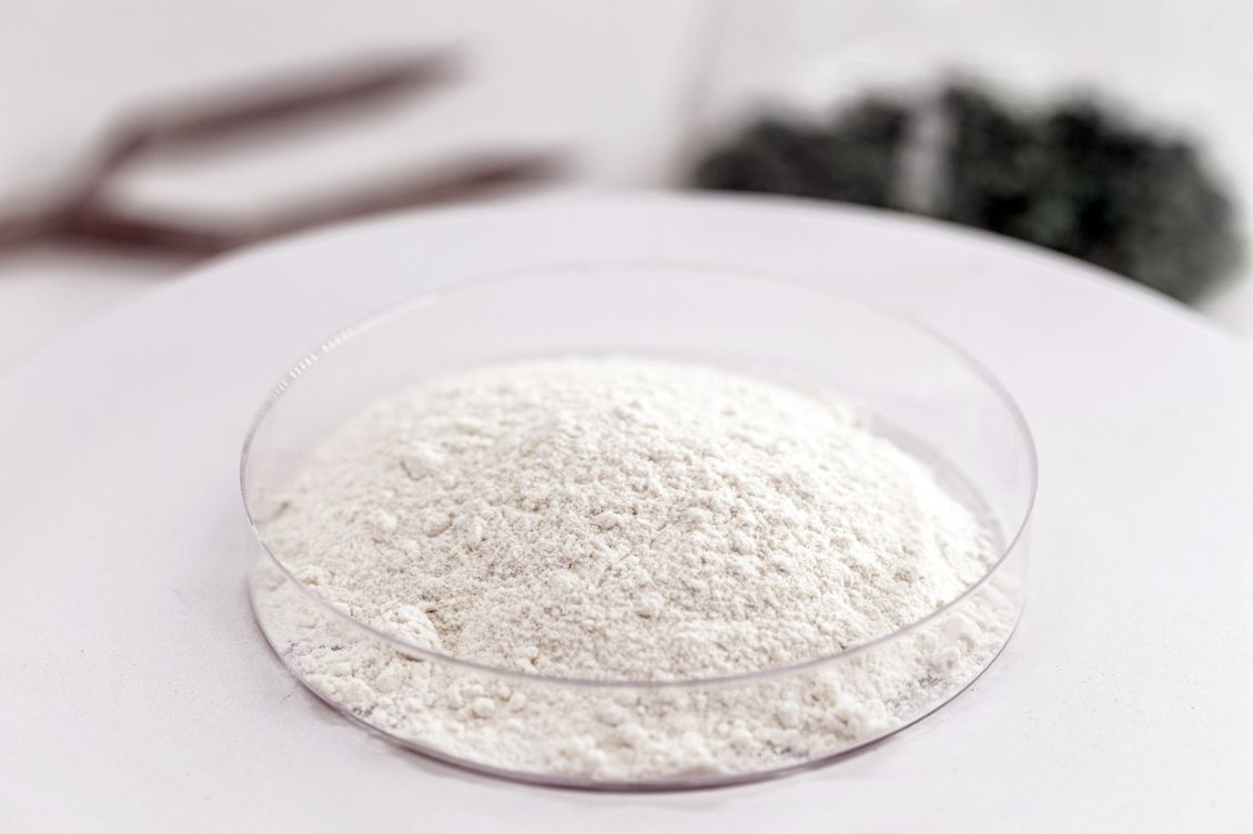 Quels Sont les Avantages du Percarbonate en Ménage ? (+ Propriétés & Usages Courants)