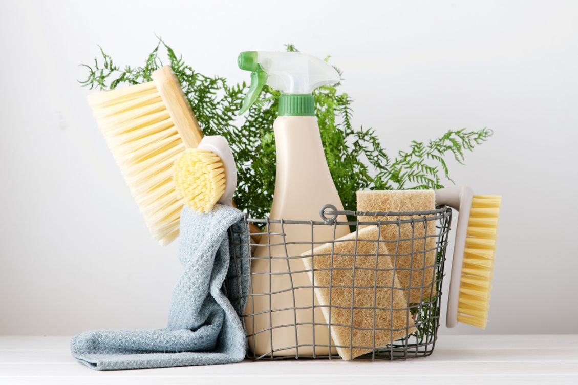 Comment Fabriquer un Spray Nettoyant Maison (Multi-Usage et Efficace) ?
