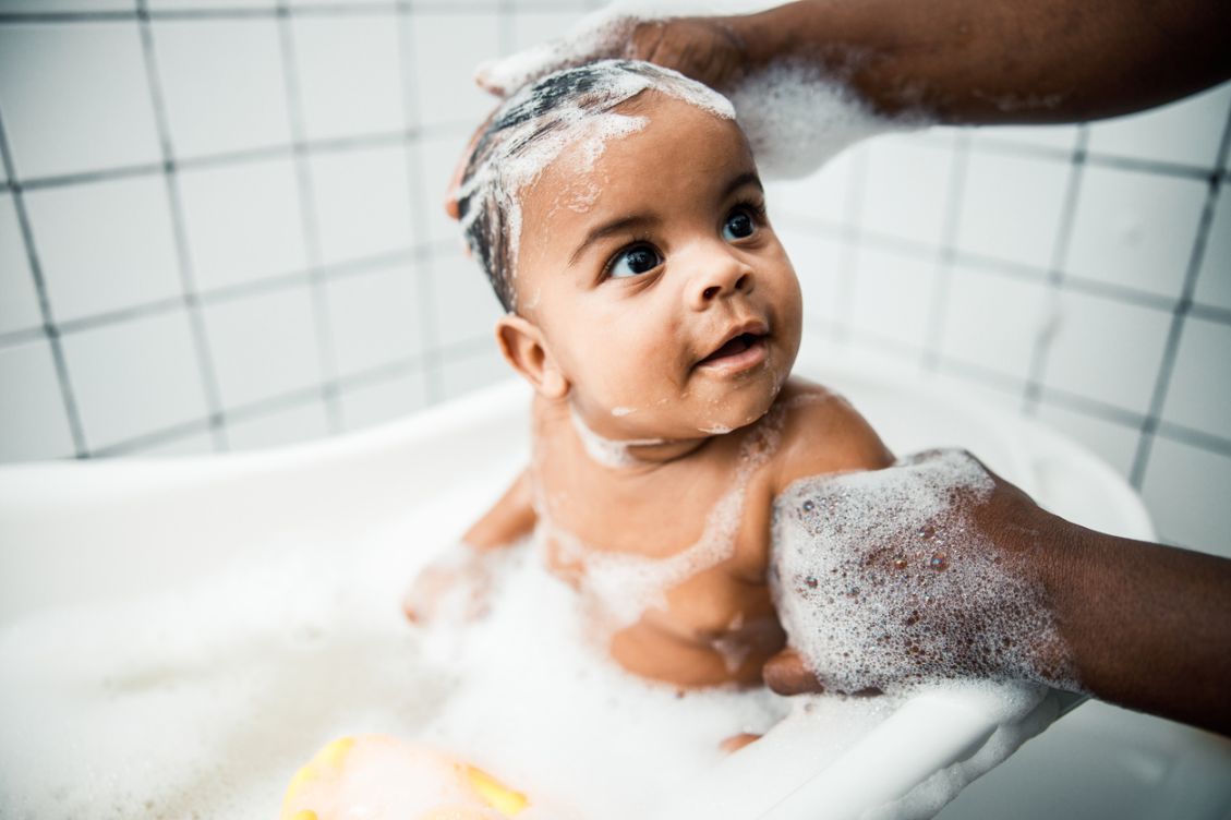 Quels Produits Naturels Utiliser (En Priorité) pour Laver Bébé ?