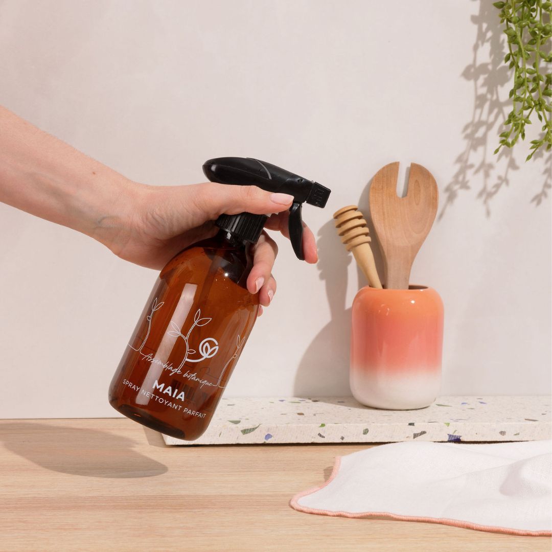 3. Secouez: votre spray multi-surfaces est prêt